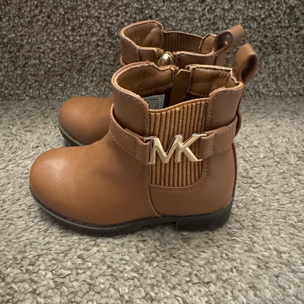 Michael Kors children's ankle boots size 6 Saddle Brown color